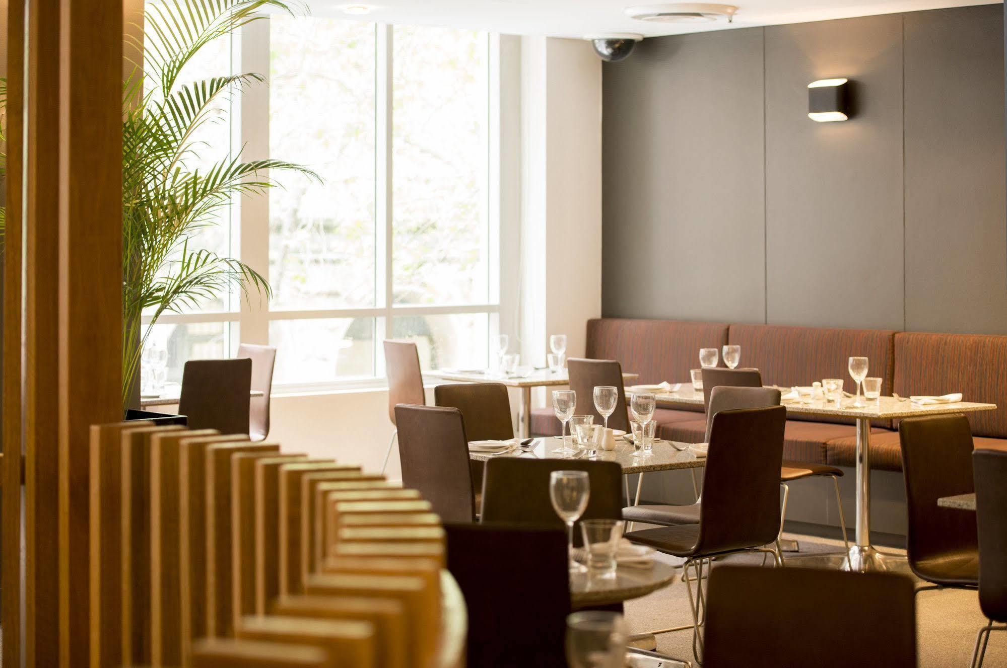 มันตรา ออน เคนต์ ซิดนีย์ Aparthotel ภายนอก รูปภาพ